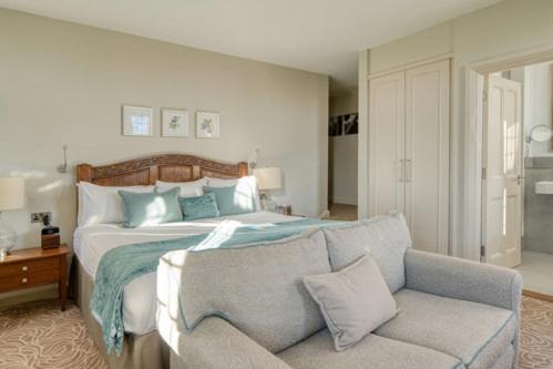 Hotel Fanhams Hall, Exclusive Collection Ware