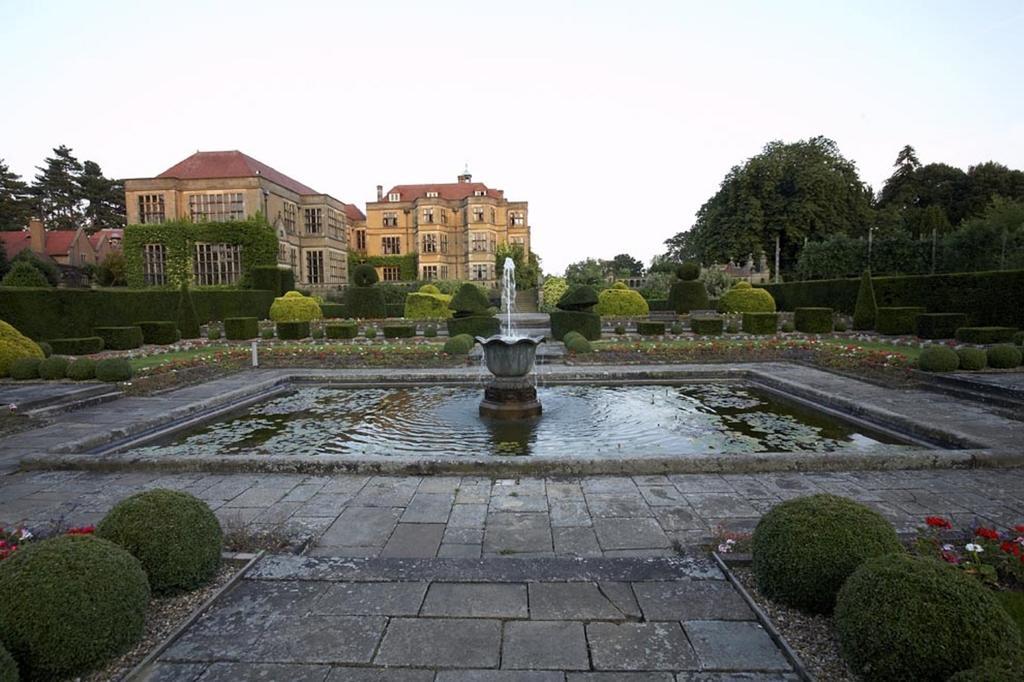 Fanhams Hall, Exclusive Collection 4* Ware