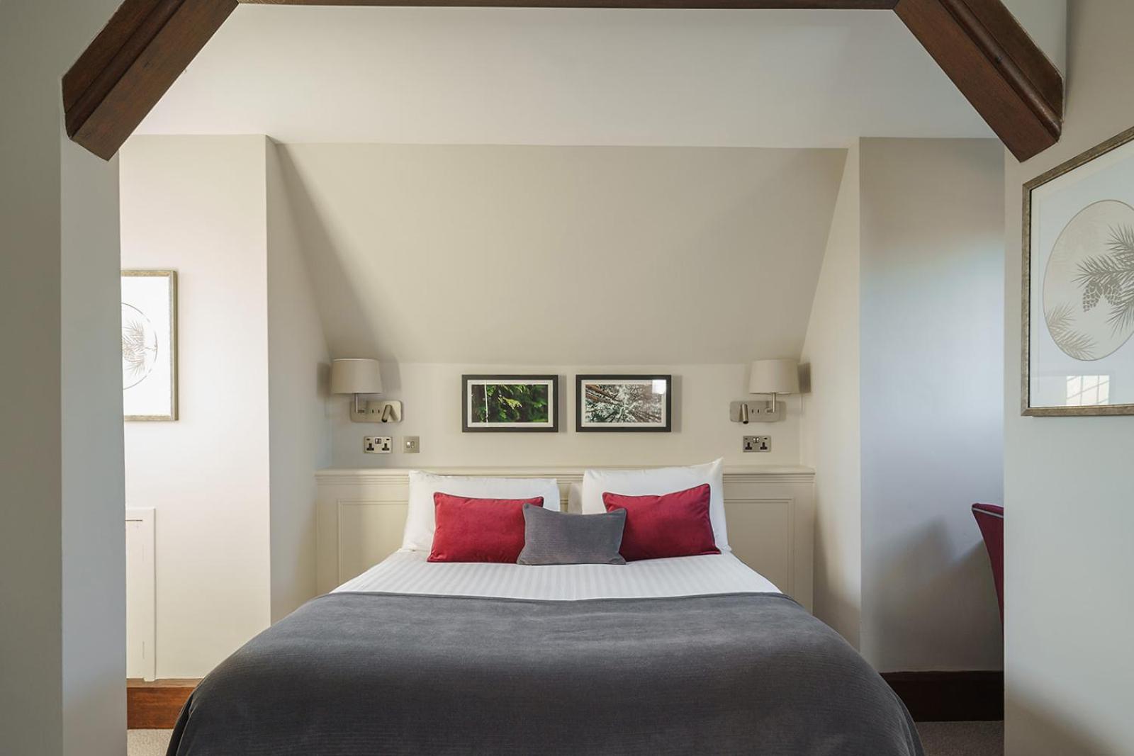 Fanhams Hall, Exclusive Collection