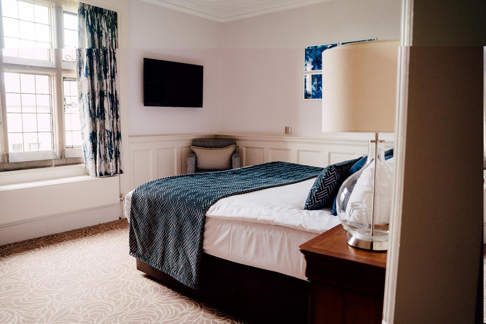 Fanhams Hall, Exclusive Collection 4* Ware