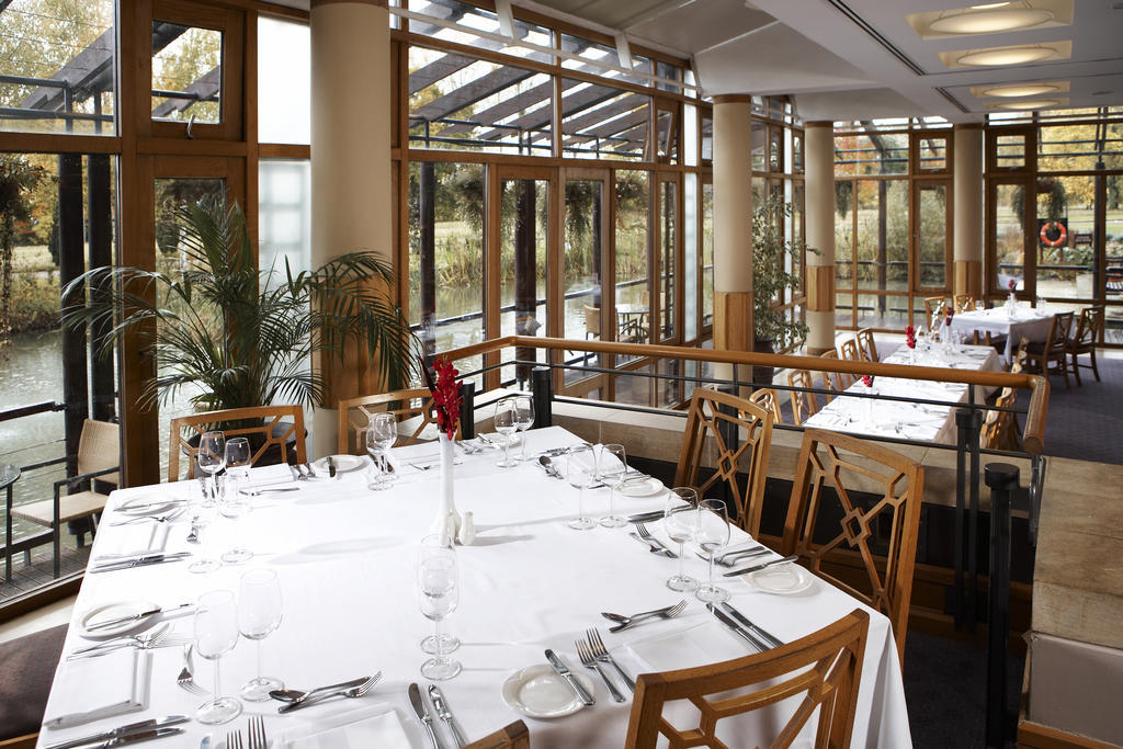 Fanhams Hall, Exclusive Collection Hotel 4*