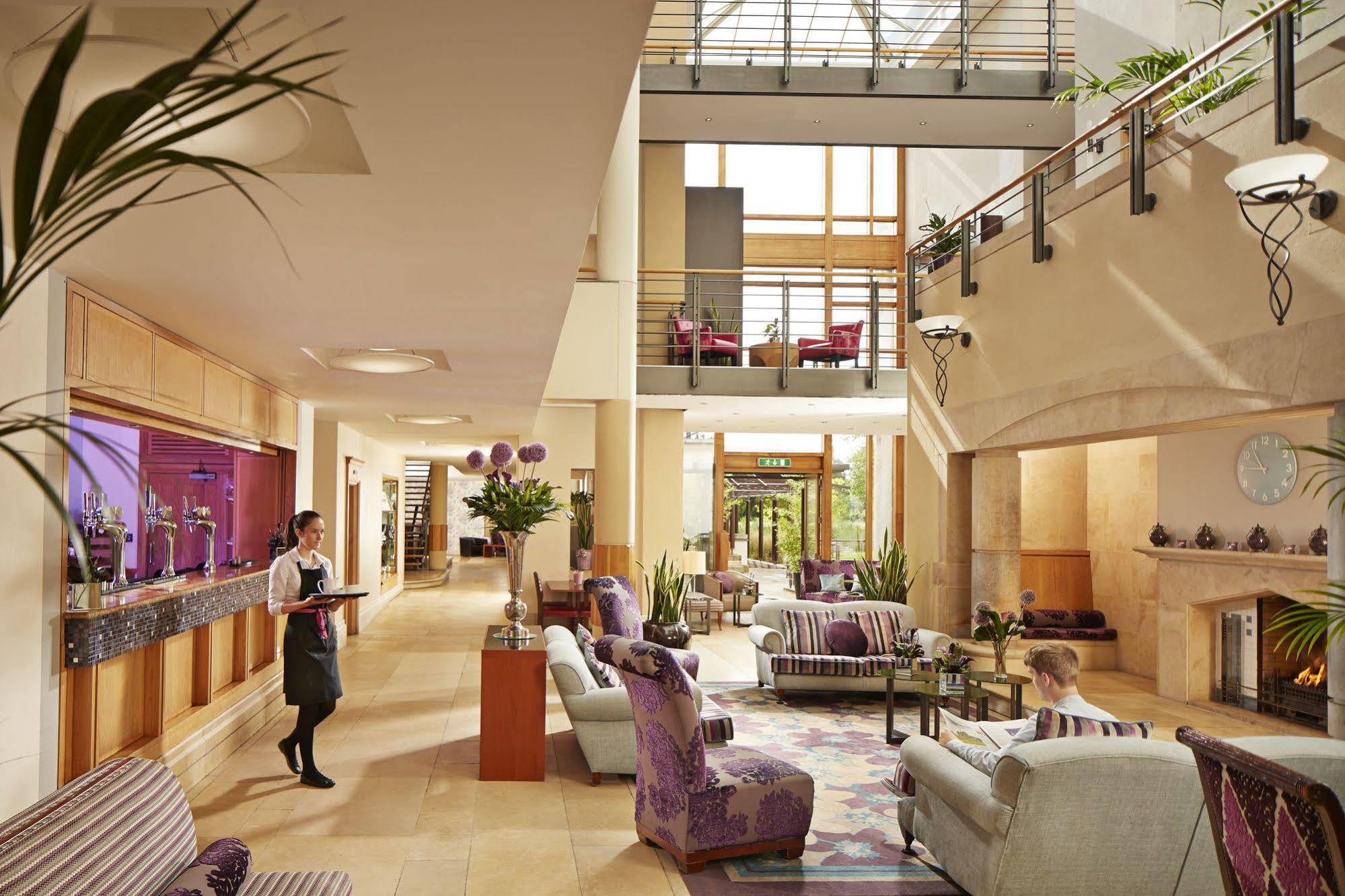 Hotel Fanhams Hall, Exclusive Collection Ware