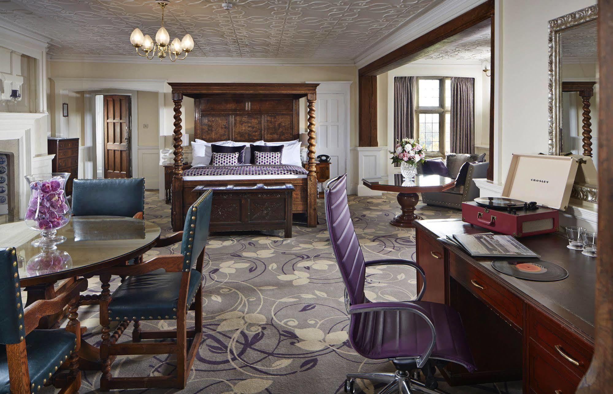 Fanhams Hall, Exclusive Collection Hotel